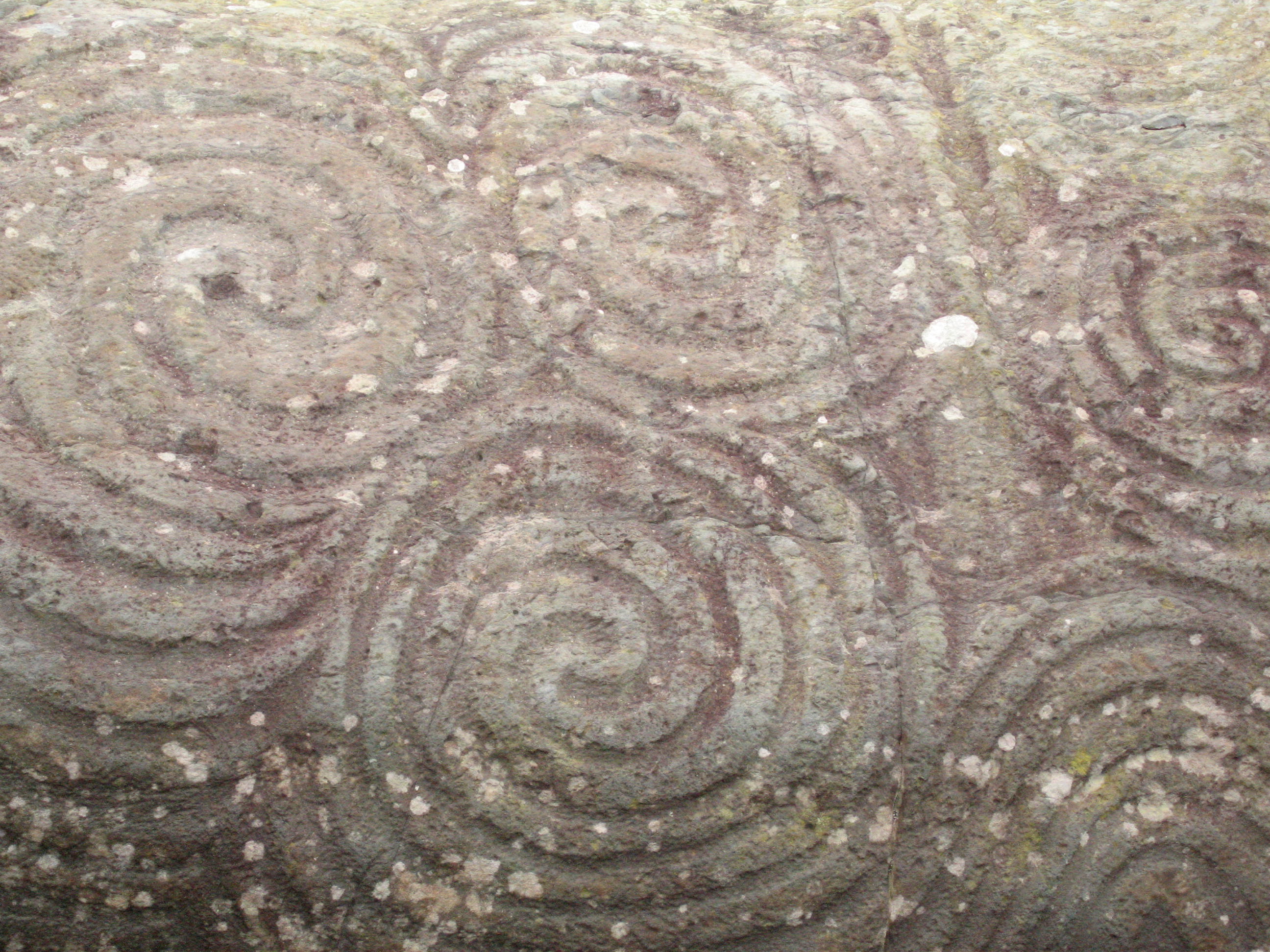Celtic Art (Brú na Bóinne) — © Photo via Wikimedia Commons, CC BY-SA 3.0